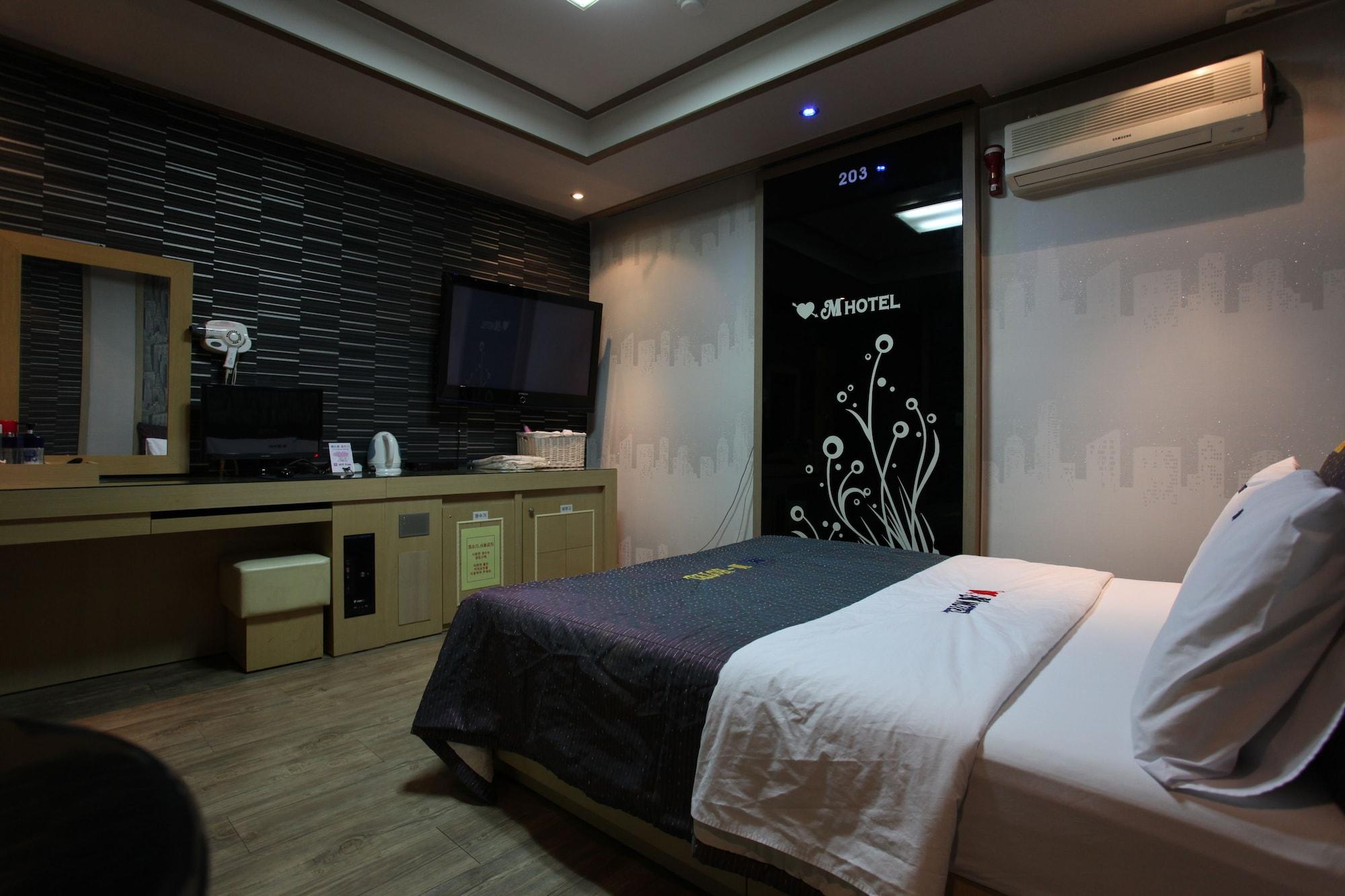 M Motel Songtan Pyeongtaek Exterior photo
