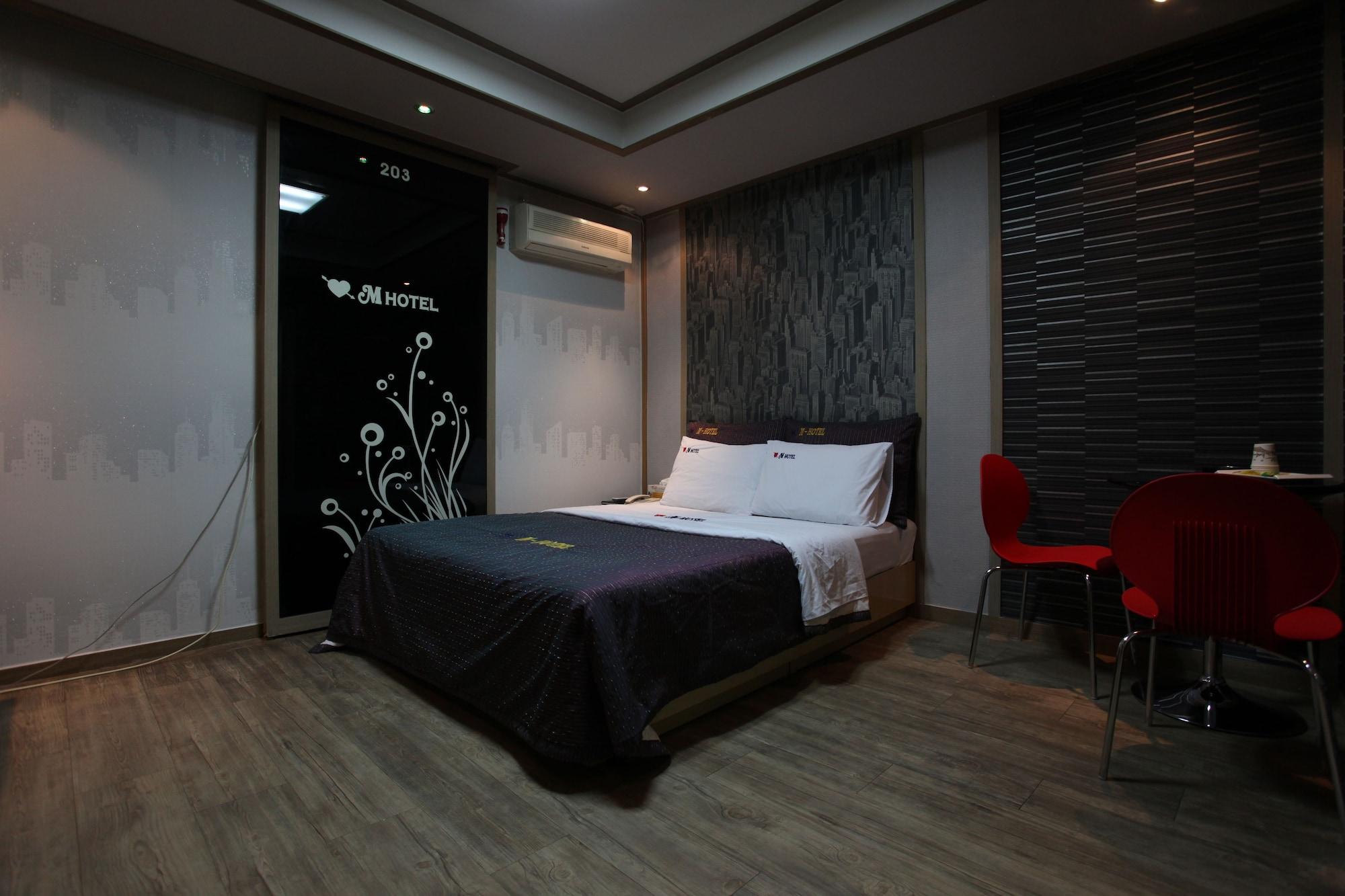 M Motel Songtan Pyeongtaek Exterior photo
